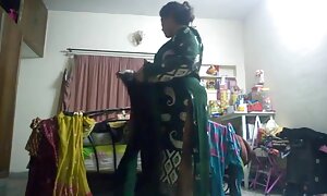 فاحشه fucks در جوراب قرمز سکس کردن عکس و سیاه