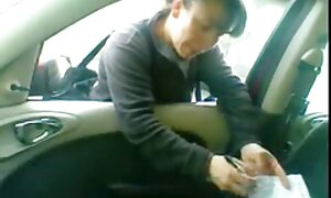 عاشقان در حالت های مختلف عكس كون وكوس روی تخت می خوابند