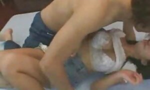 لی زبان به عکس سکس کردن خفن شوهر می دهد